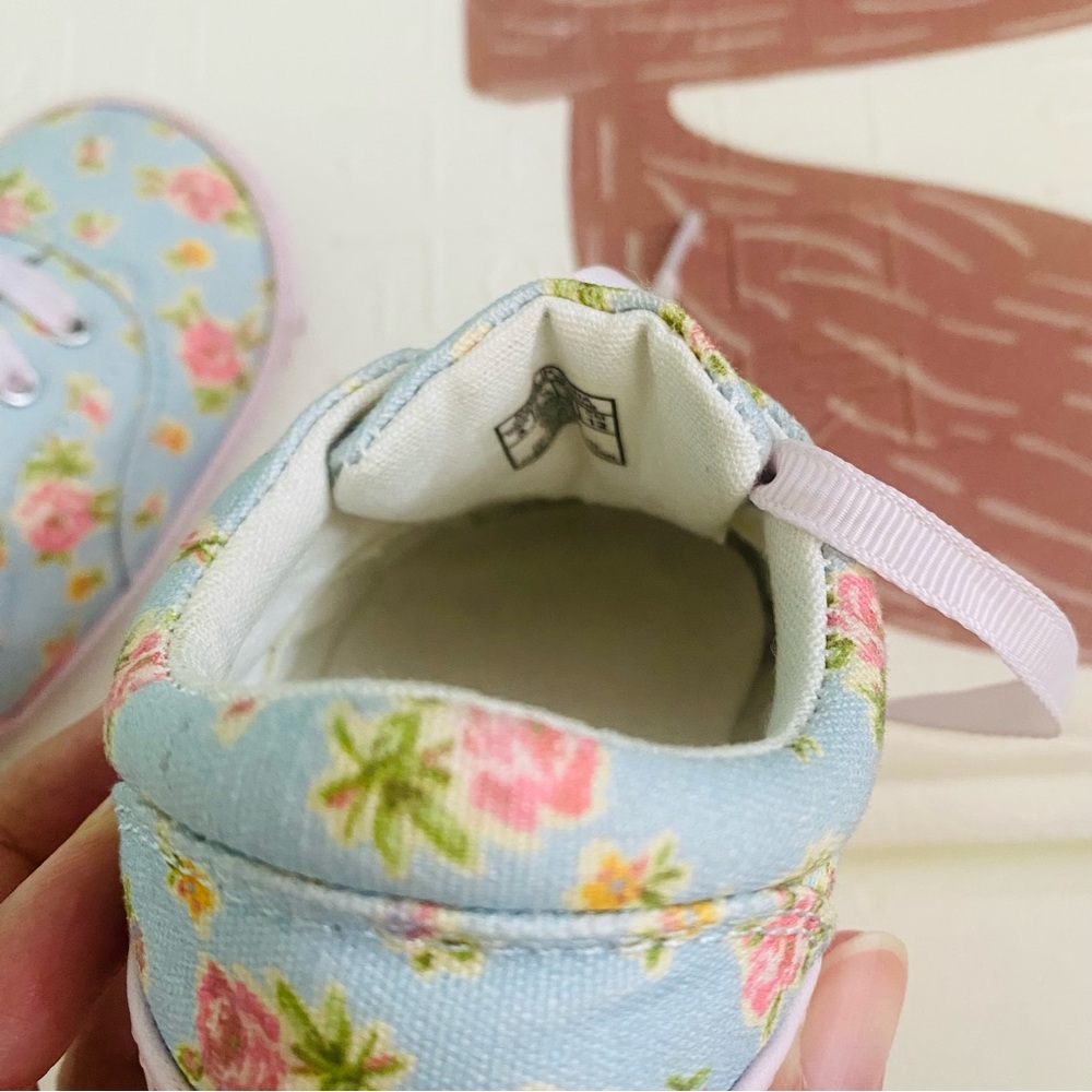 Ralph Lauren Polo Light Blue and Pink Floral Canvas Baby Shoes size 3 GUC - Picture 10 of 12